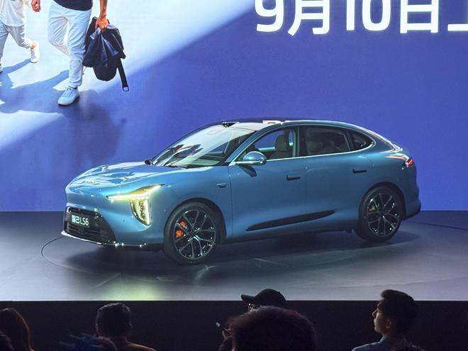 续航超1500km取消贯穿屏 全新智己LS6预售xxx万元